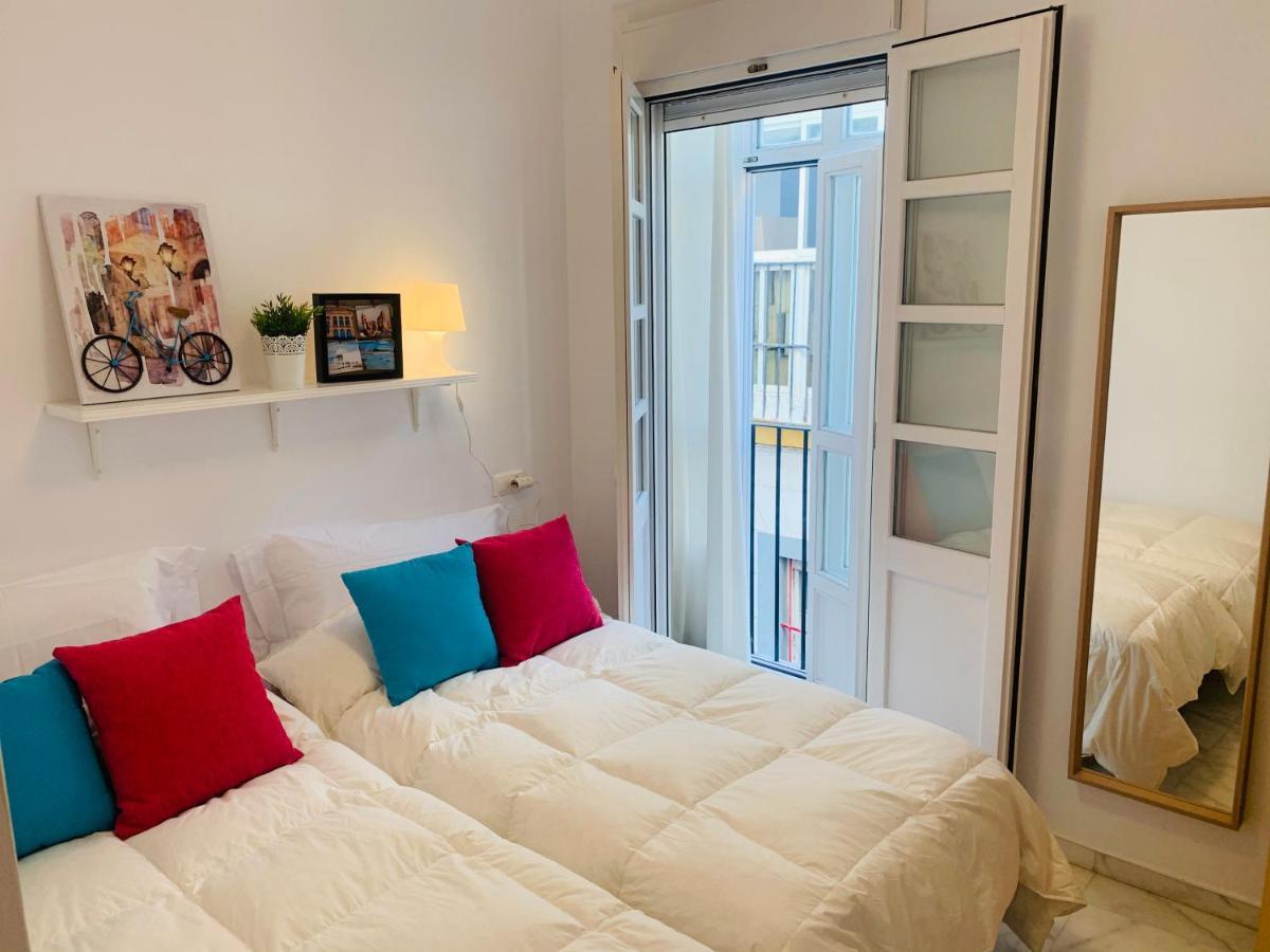 Bonito Apartamento Junto Al Gran Teatro Falla Cádiz Exteriör bild